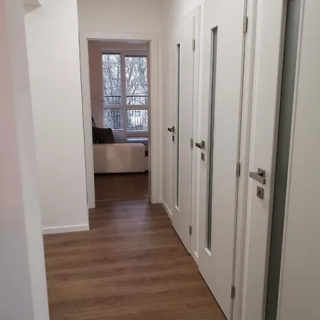 Slnecny Apartman Blizko Centra *